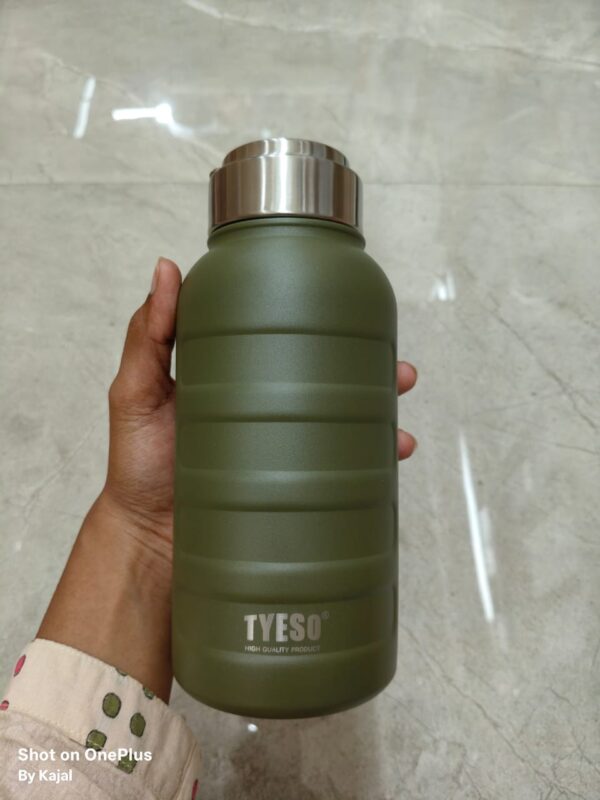 TYESO Premium Insulated Thermal Bottle